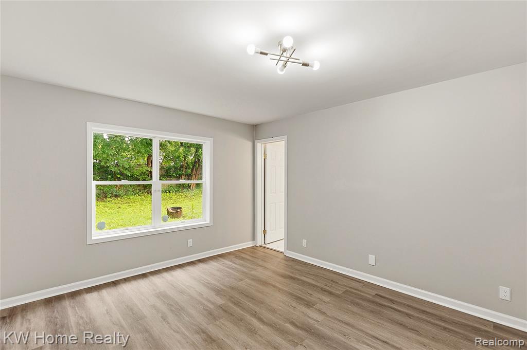 421 1st Avenue, Pontiac, MI 48340 — Photo 14