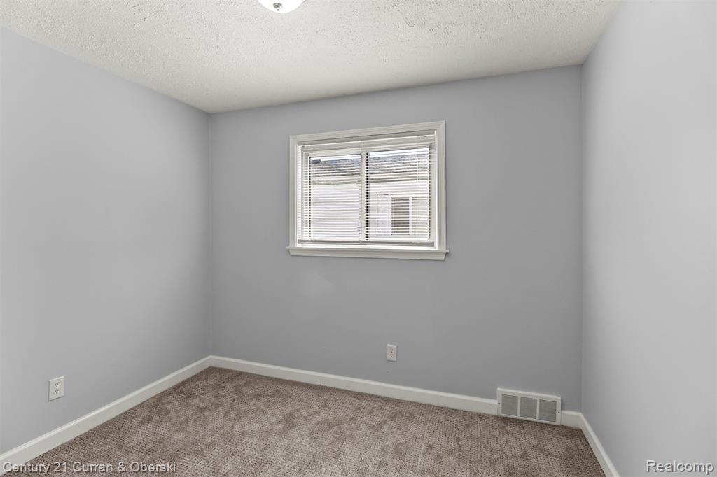 3422 S Annabelle Street, Detroit, MI 48217 — Photo 8