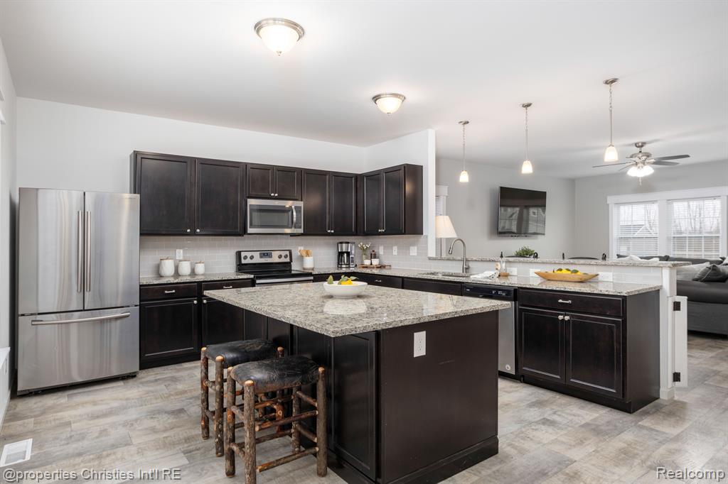 844 SADDLEBROOK Drive, Linden, MI 48451 — Photo 9