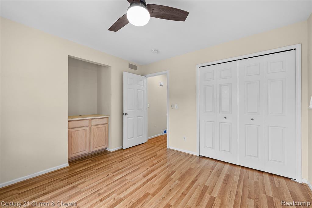 9 Canfield Circle, Dearborn Heights, MI 48127 — Photo 10