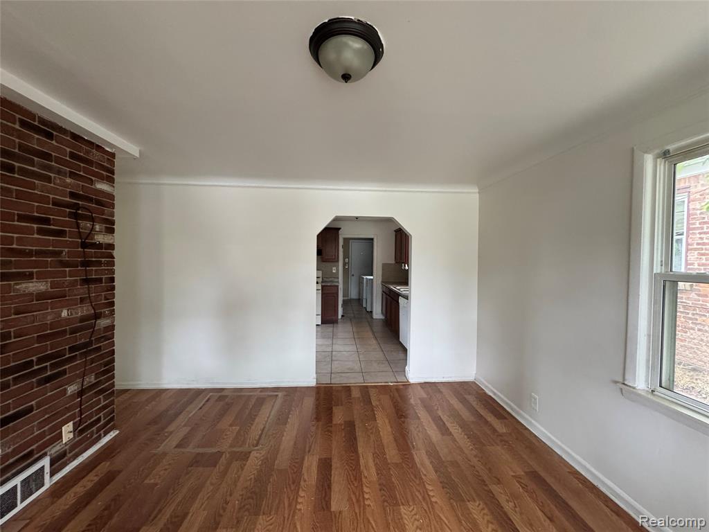 5728 Highview Street, Dearborn Heights, MI 48127 — Photo 4