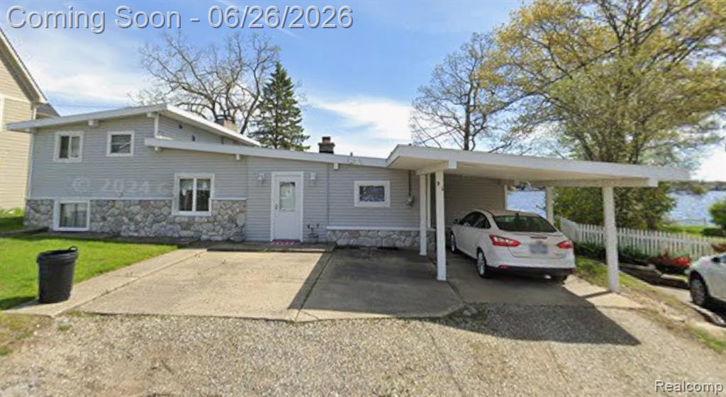 91 Crescent Avenue, Lake Orion, MI 48362