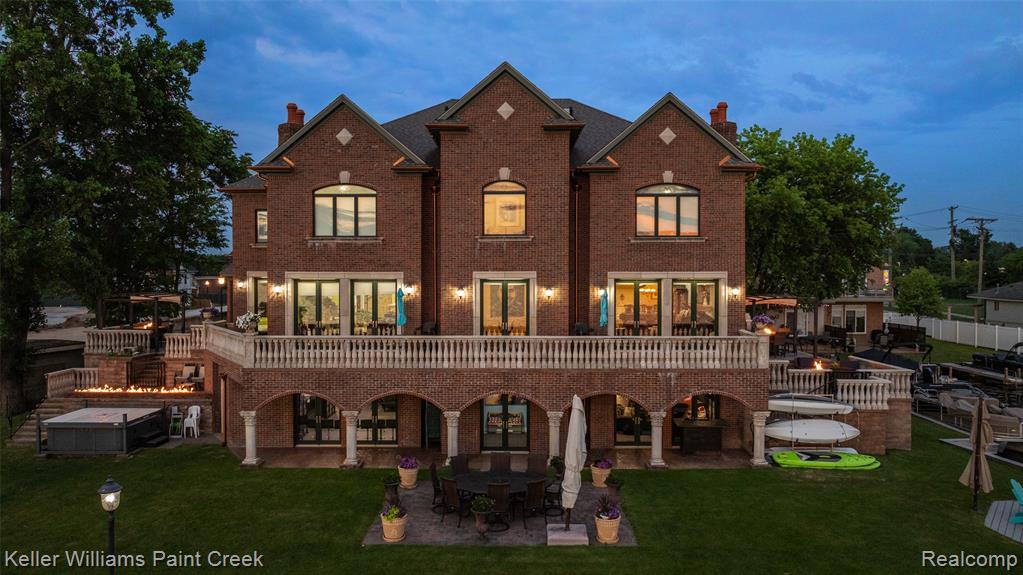 328 S Broadway Street, Lake Orion, MI 48362 — Photo 17
