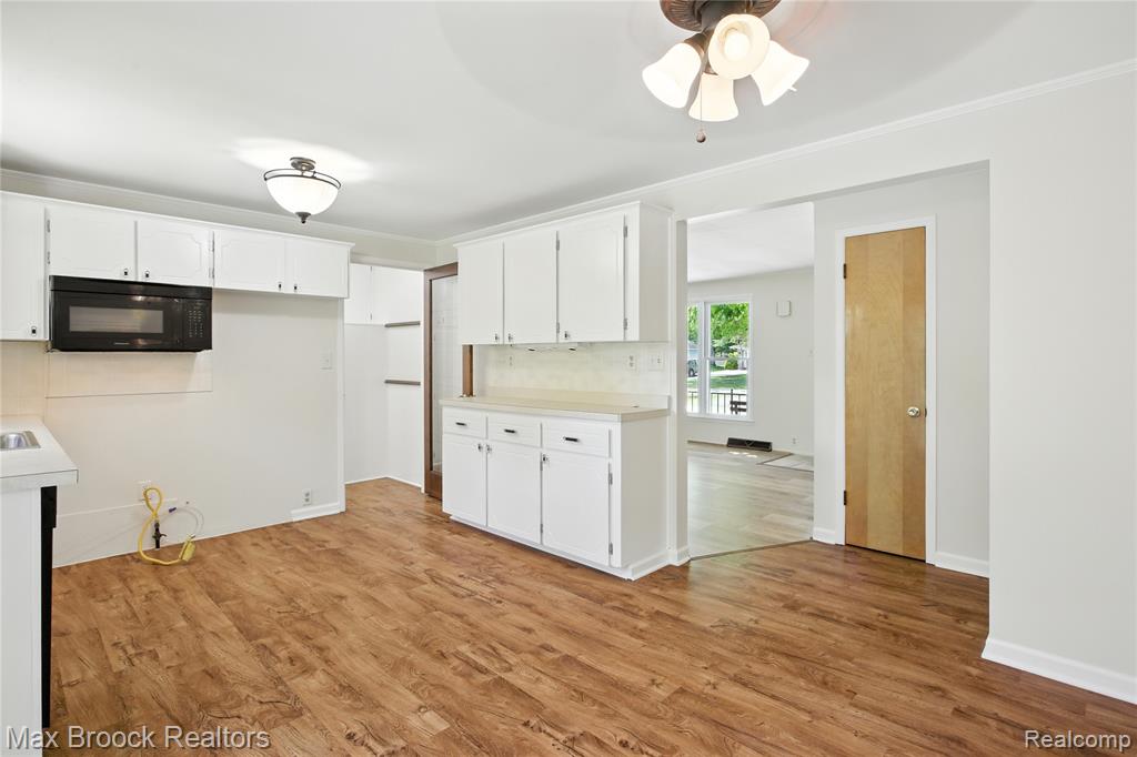 3084 E Hillcrest Drive, Clyde, MI 48049 — Photo 11