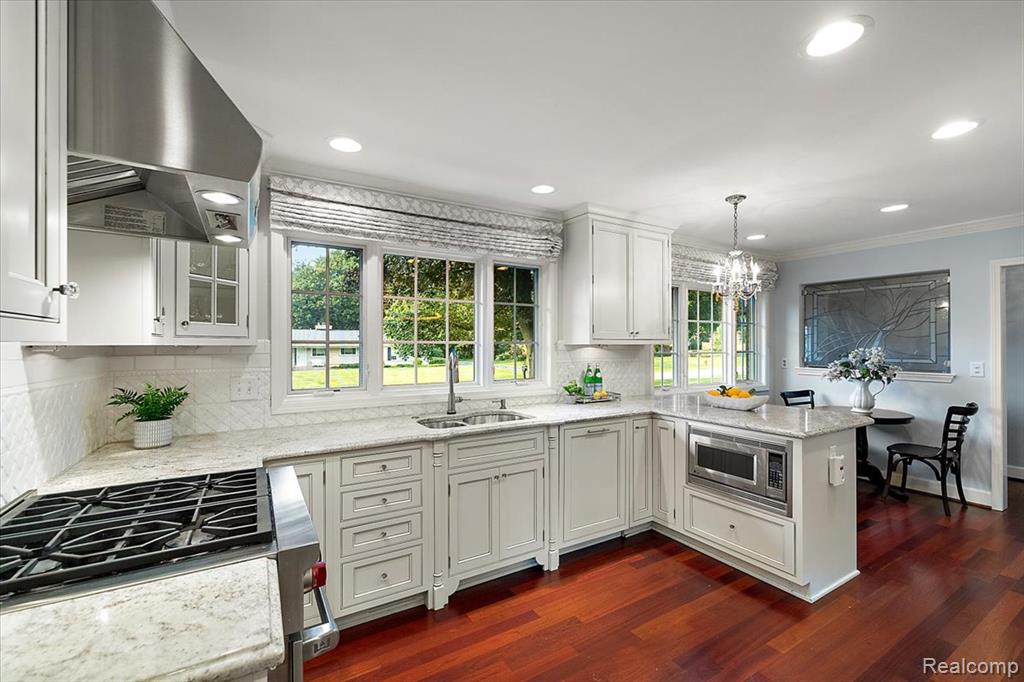 960 N Reading Road, Bloomfield Hills, MI 48304 — Photo 9