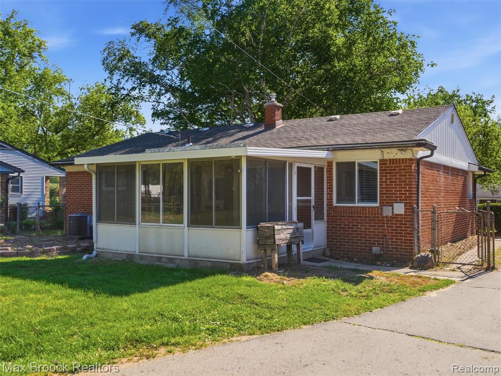 47375 Harry Street, Utica, MI 48317 — Photo 35