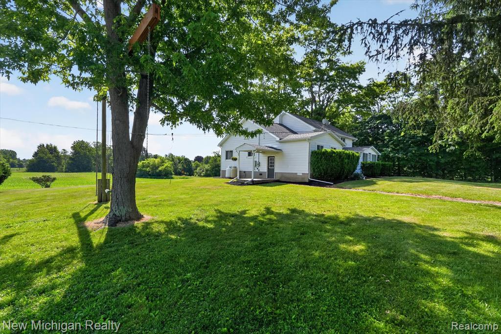 11374 Lahring Road, Byron, MI 48418 — Photo 49