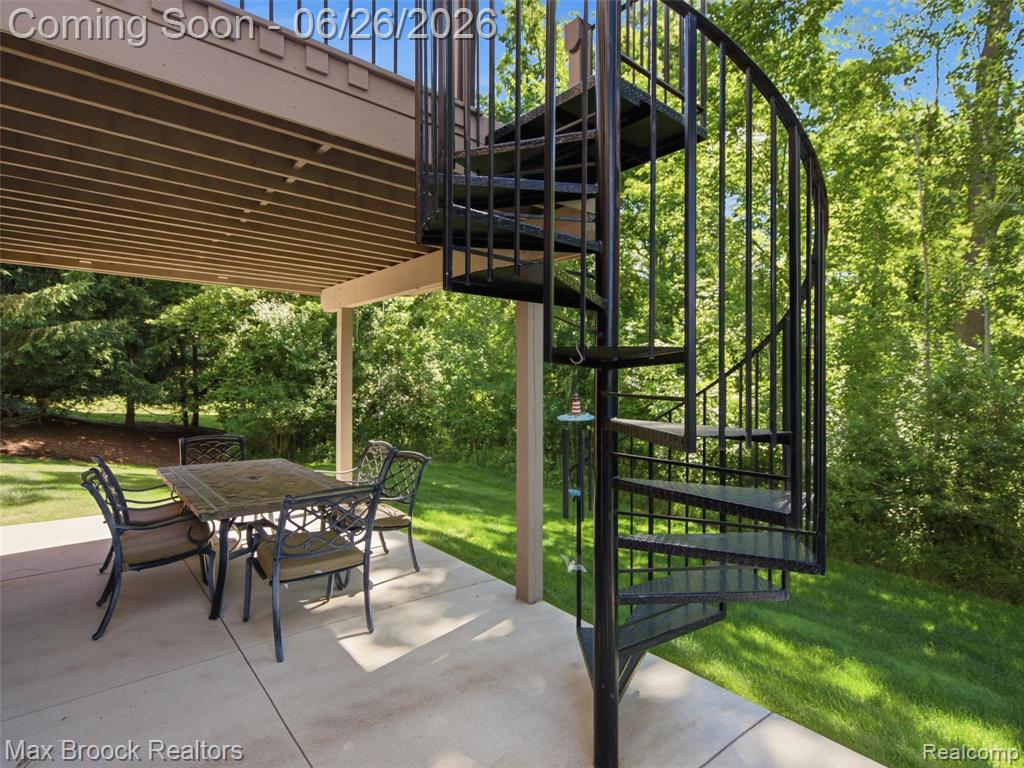 583 Birchcrest Court, Oakland, MI — Photo 66