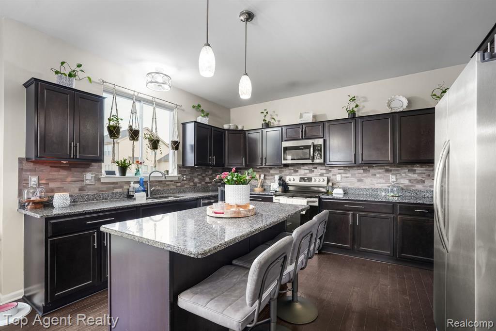 53501 MARY ANN Lane, New Baltimore, MI 48047 — Photo 10