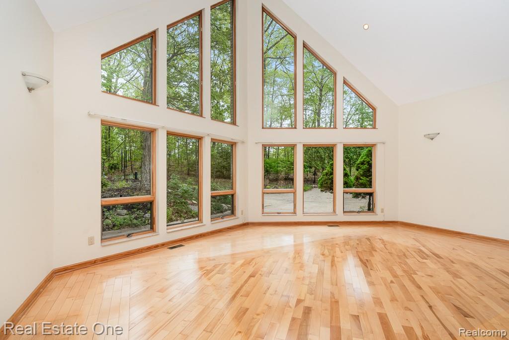 2670 Spring Grove Drive, Brighton, MI 48114 — Photo 16