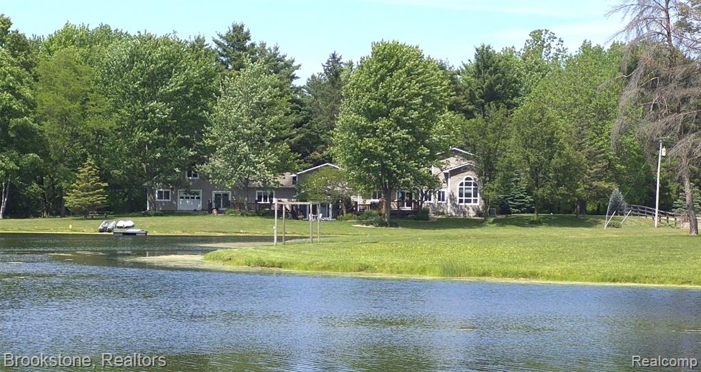 5910 Spring Valley Lane, Dryden, MI 48428