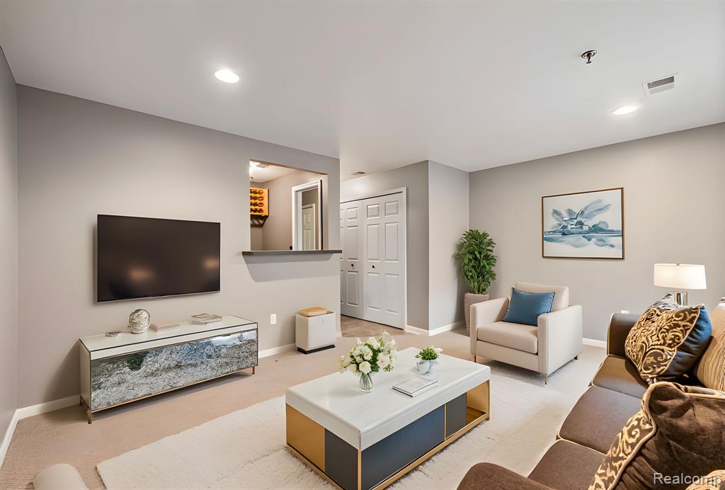 43046 Strand Drive, Sterling Heights, MI 48313 — Photo 5