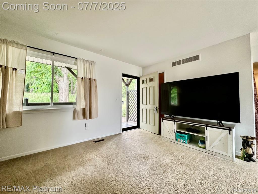 5729 Crandall Road, Howell, MI 48855 — Photo 5