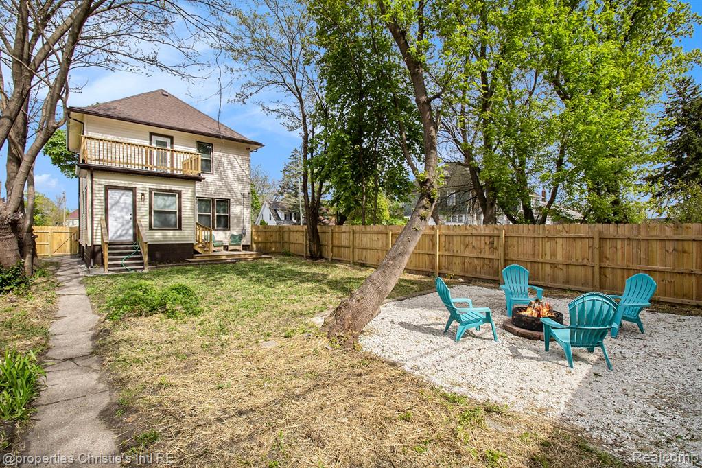 3515 FISCHER Street, Detroit, MI 48214 — Photo 22