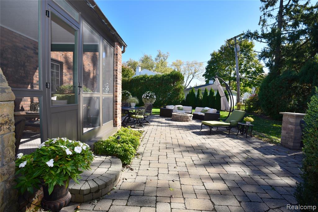 32470 Norchester Street, Beverly Hills, MI 48025 — Photo 34