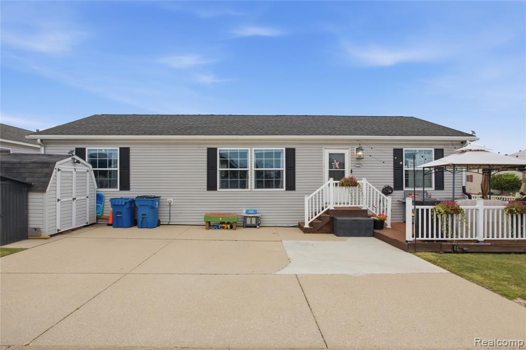 16206 Lancaster Way, Holly, MI 48442