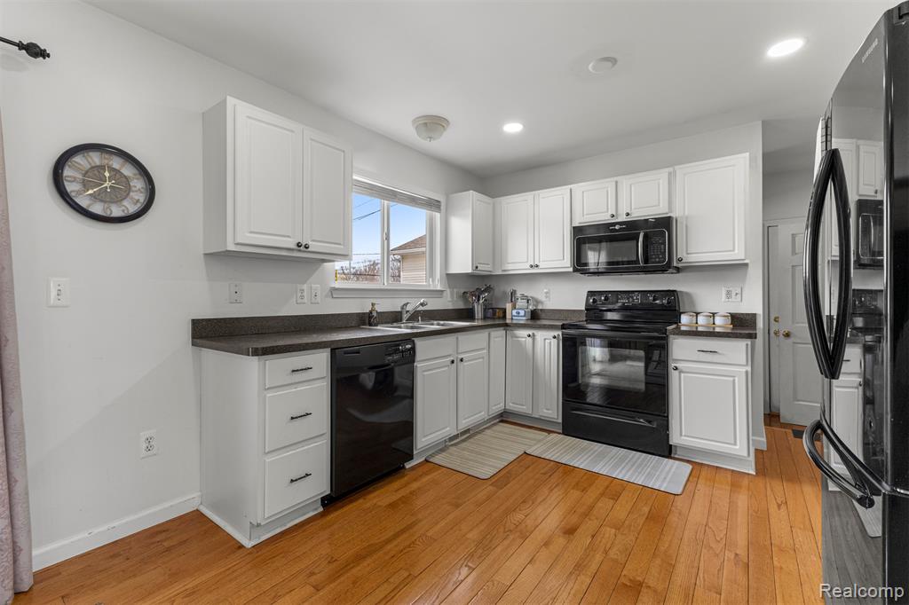 28810 Birchlawn Street, Garden City, MI — Photo 14