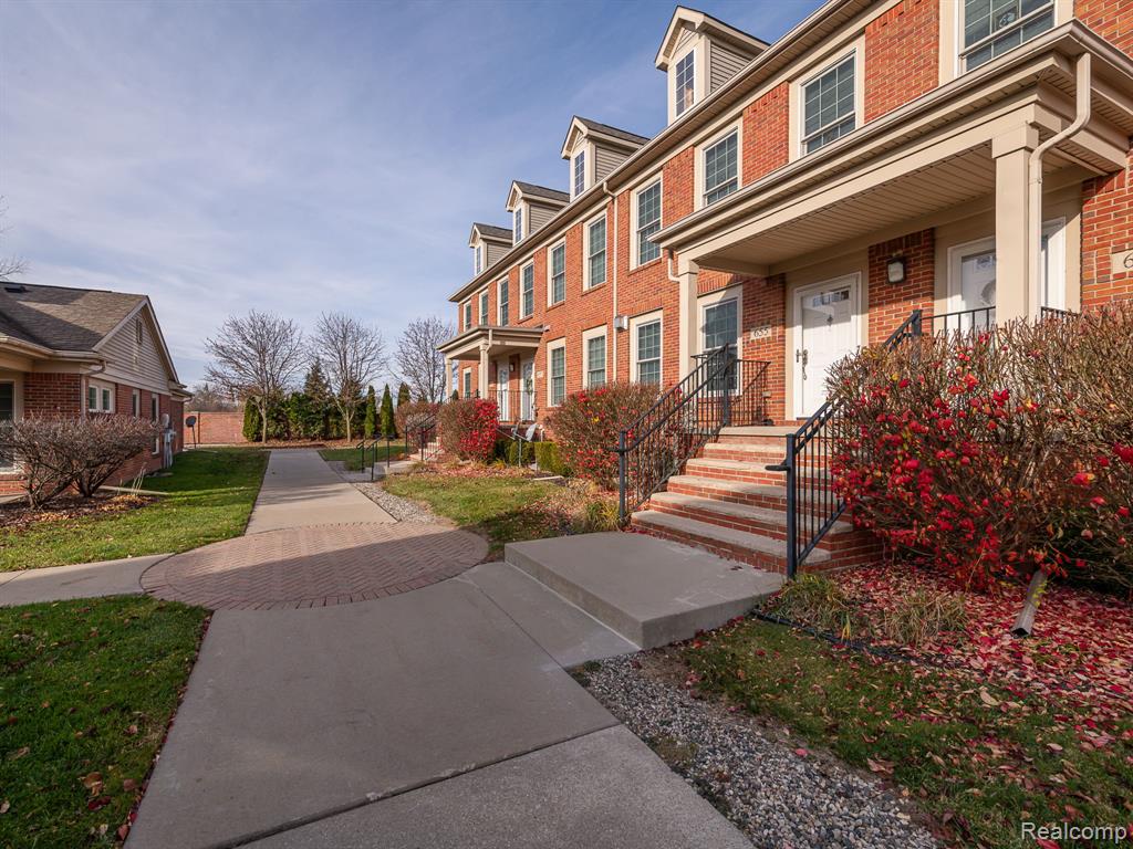 655 Vinewood Street, Wyandotte, MI 48192 — Photo 23