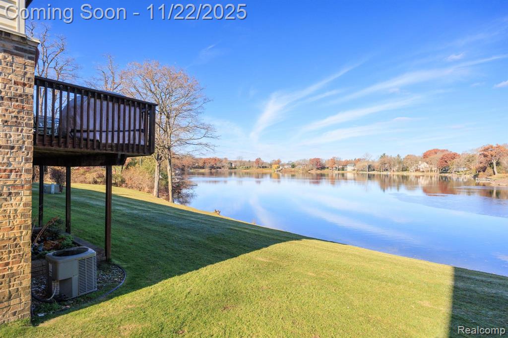 7121 Bluewater Drive, Clarkston, MI 48348 — Photo 27