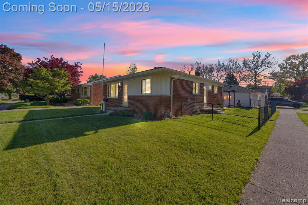 8610 N Evangeline Street, Dearborn Heights, MI 48127 — front exterior