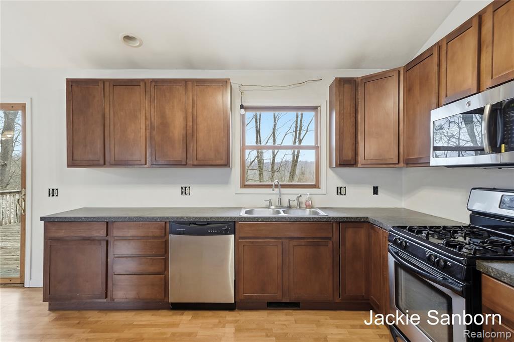 7069 N Moe Road, Middleville, MI 49333 — Photo 4