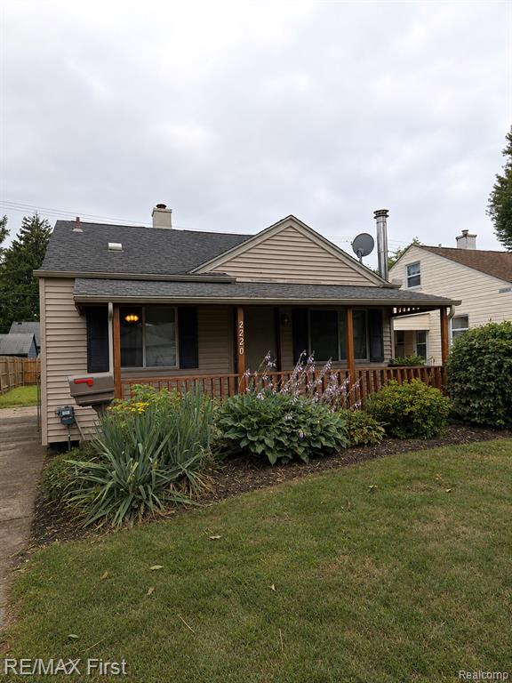 2220 Rowland Avenue, Royal Oak, MI 48067