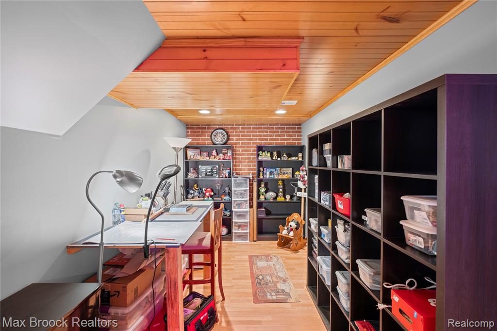 9863 MARSHALL ROAD, South Lyon, MI 48178 — Photo 31