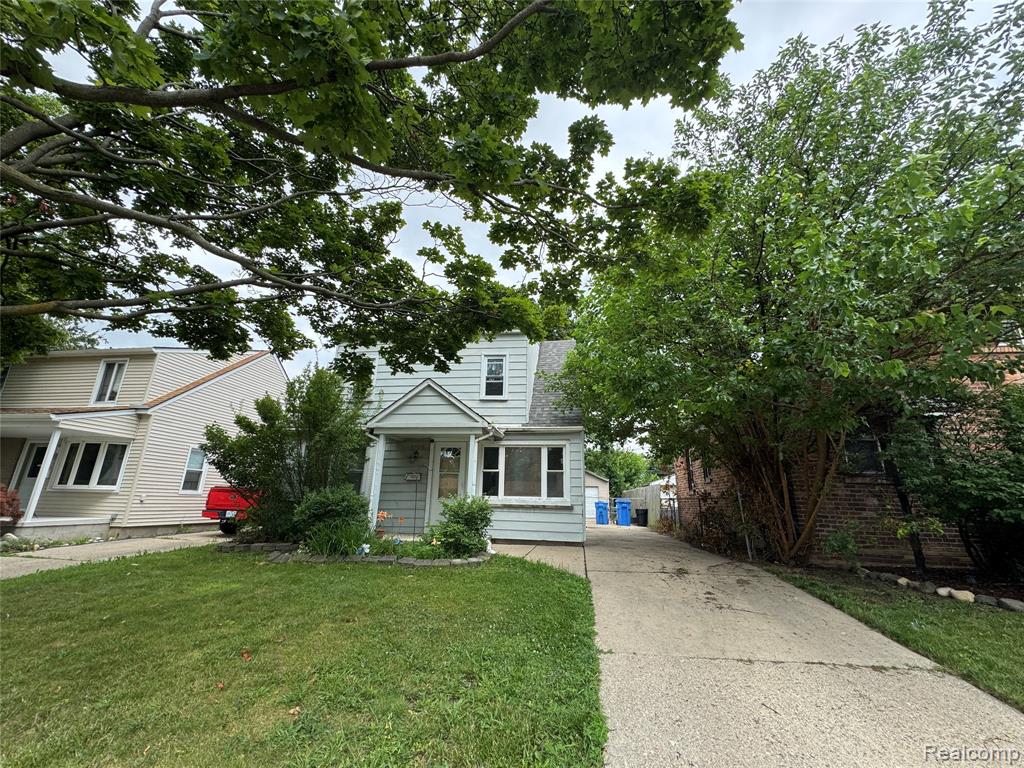 5728 Highview Street, Dearborn Heights, MI 48127 — front exterior