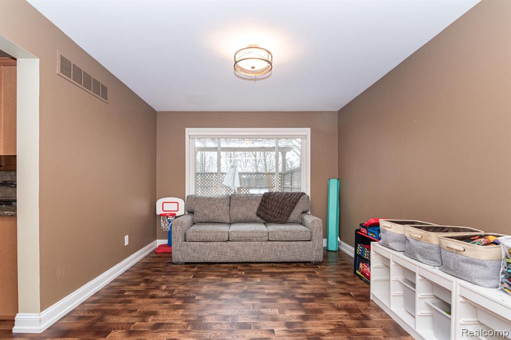 552 CROWN RIDGE Court, White Lake, MI — Photo 21