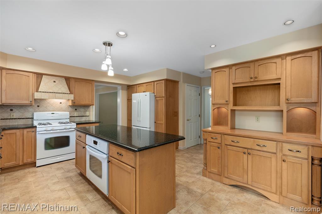 2250 Pepperidge Trail, Brighton, MI 48114 — Photo 10