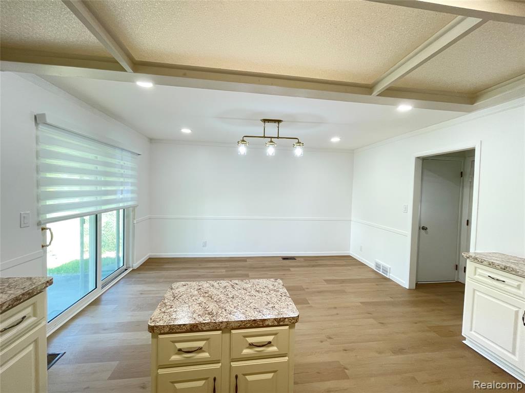 32827 DOVER Avenue, Warren, MI 48088 — Photo 10