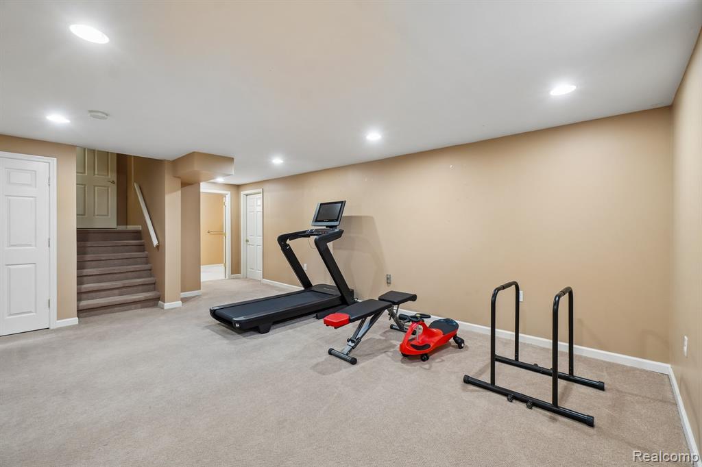 45896 Lathum Drive, Novi, MI — Photo 43
