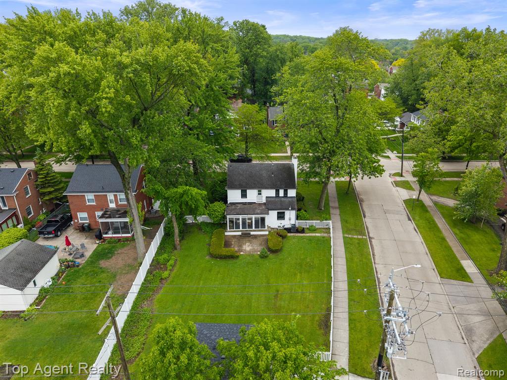 1894 Broadstone Road, Grosse Pointe Woods, MI 48236 — Photo 47