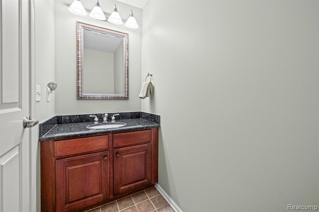 1131 Thorn Ridge Drive, Howell, MI 48843 — Photo 26