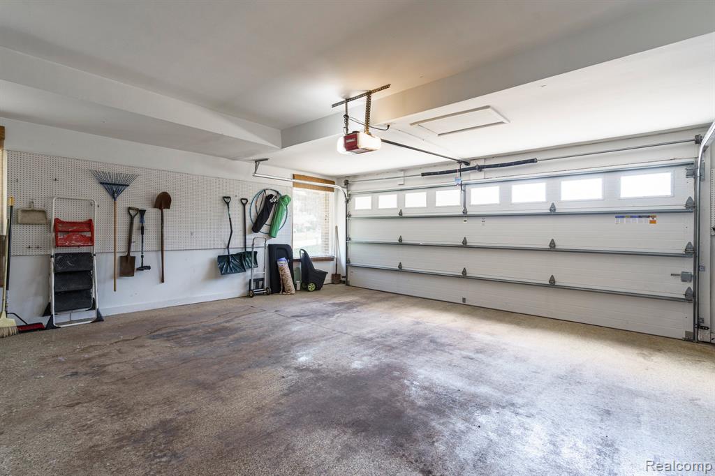5156 Chestershire Court, West Bloomfield, MI — Photo 41