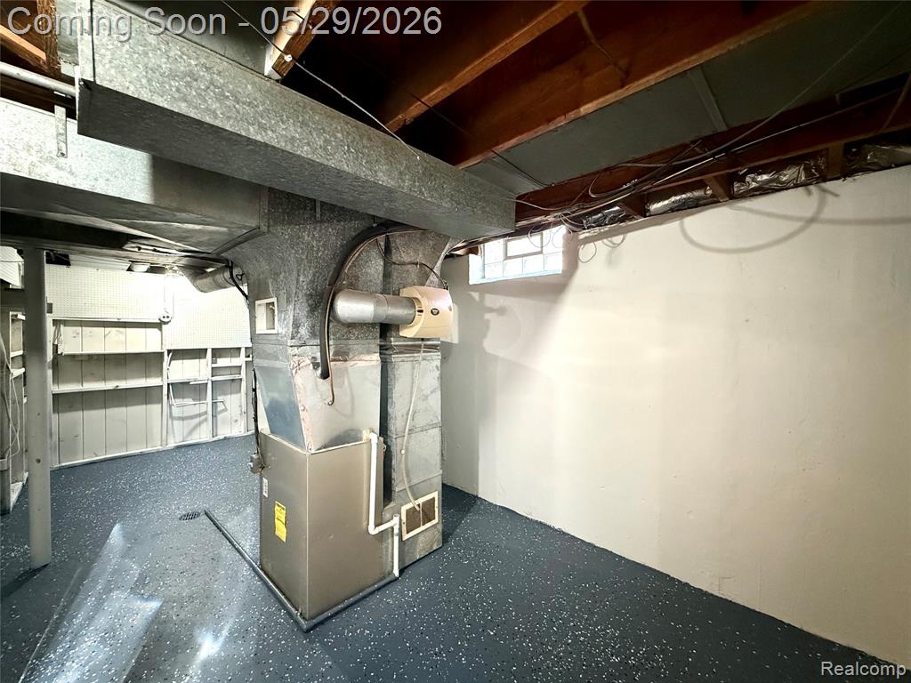 23400 Seneca Street, Oak Park, MI 48237 — Photo 55