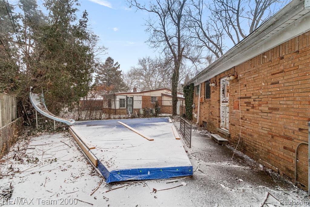 15211 Joan Street, Oak Park, MI 48237 — Photo 30