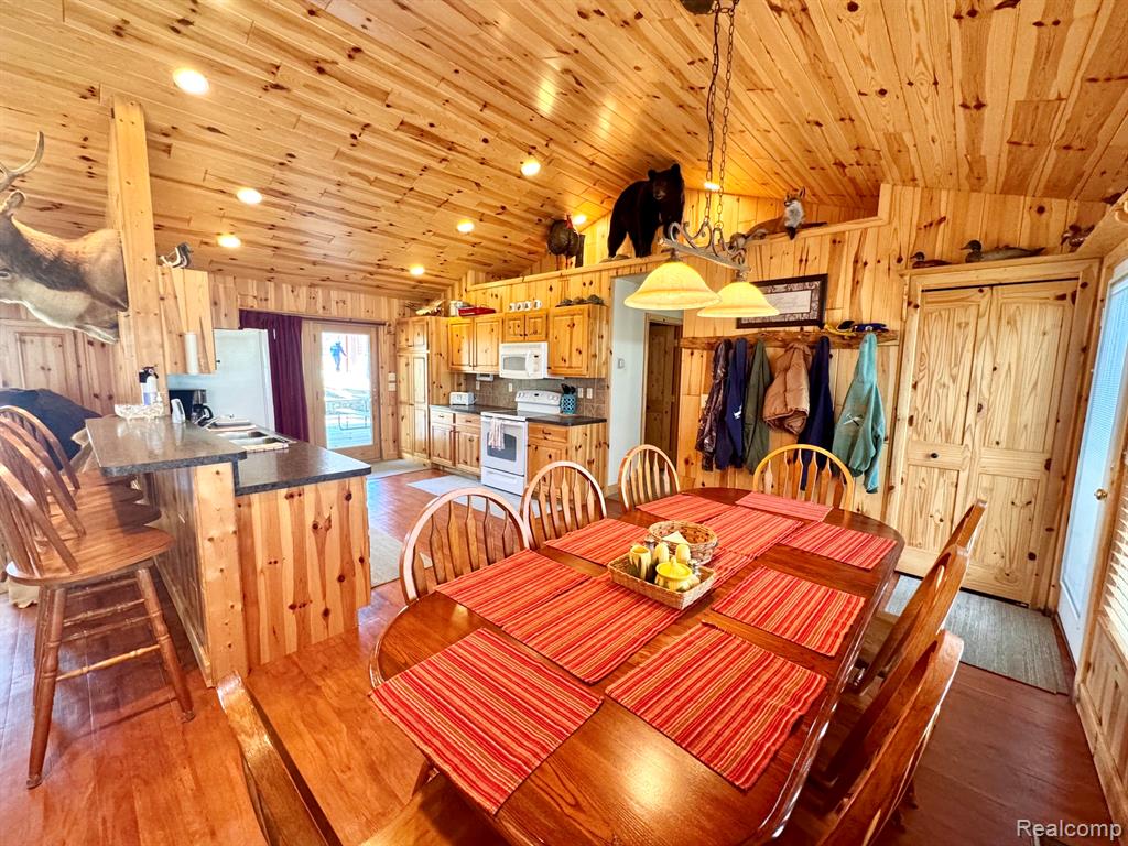 10931 ROBERTS RD N, Frederic, MI 49733 — Photo 9