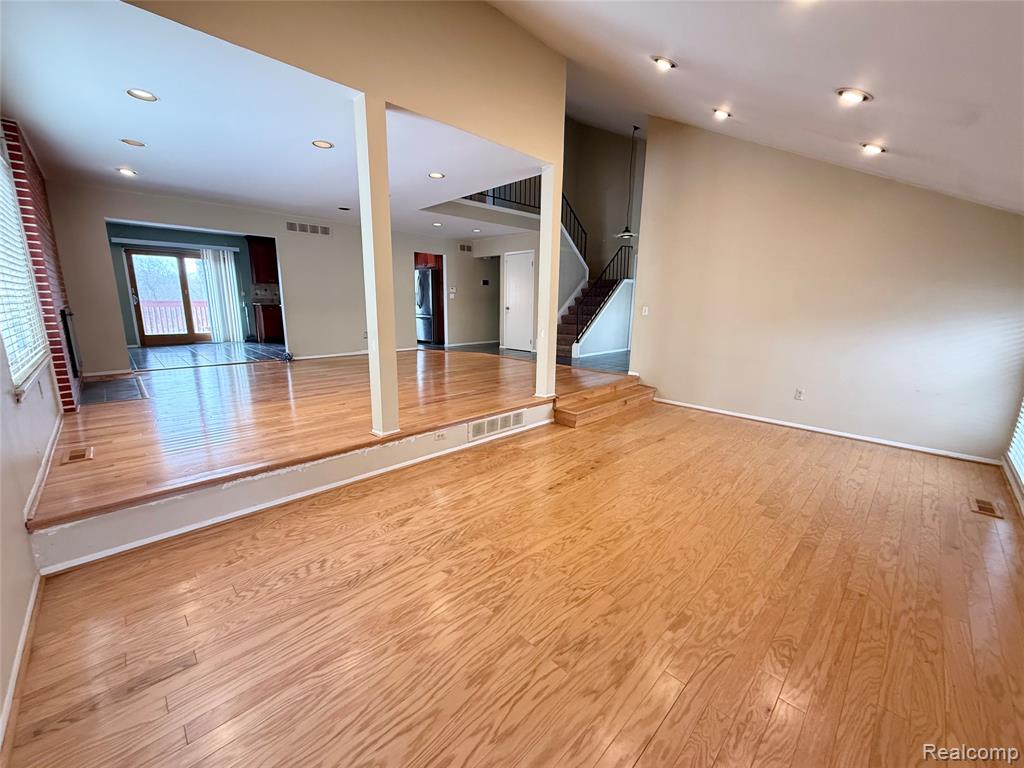 6842 Indian Creek Drive, West Bloomfield, MI — Photo 7