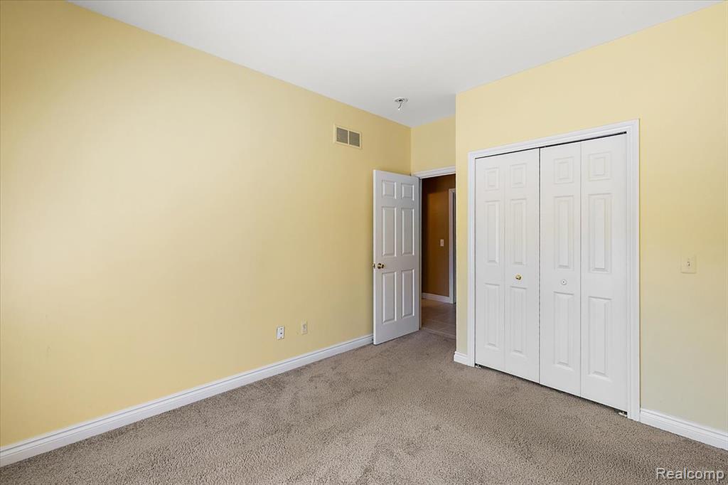 49763 Decker Drive, Shelby Twp, MI 48317 — Photo 36
