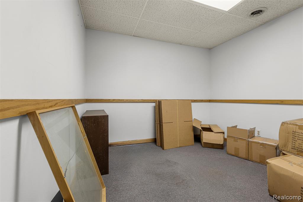 260 Mount Elliott Street, Detroit, MI 48207 — Photo 38