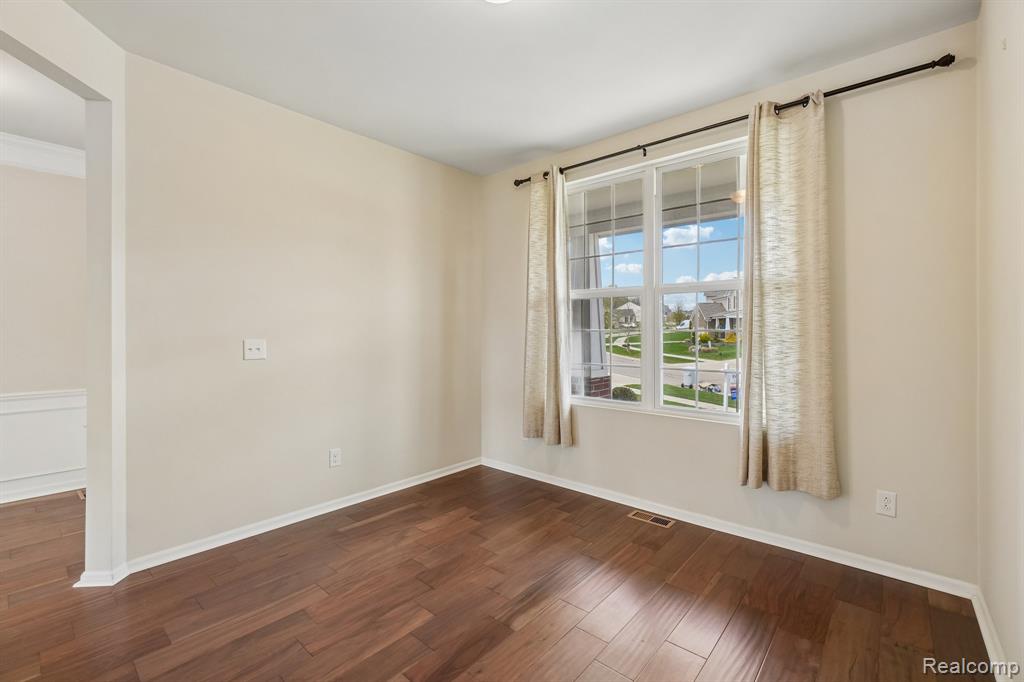 29831 Braeburn dr, New Hudson, MI 48165 — Photo 15