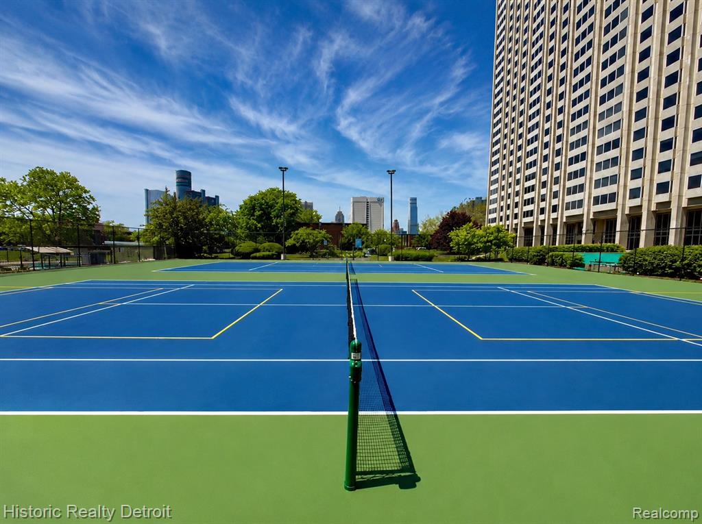 1300 E Lafayette Street E, 307, Detroit, MI 48207 — Photo 24