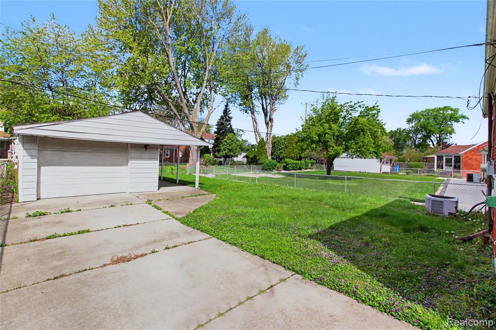 8103 Virgil Street, Dearborn Heights, MI 48127 — Photo 22