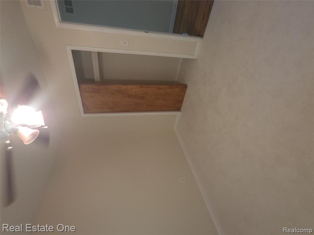 23654 WHITLEY Drive, Clinton Twp, MI 48035 — Photo 9
