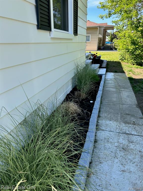 2075 Deering Street, Garden City, MI — Photo 54