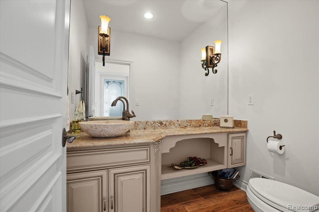 8393 BOULDER SHORES Drive, South Lyon, MI 48178 — Photo 23
