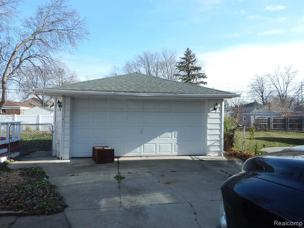6868 Norborne Avenue, Dearborn Heights, MI 48127 — Photo 18