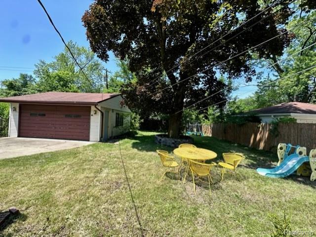 8429 Whitefield Street, Dearborn Heights, MI 48127 — Photo 5