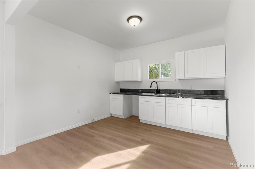 5035 Buckingham Avenue, Detroit, MI 48224 — Photo 12